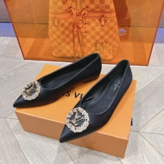 Louis Vuitton Flat Shoes